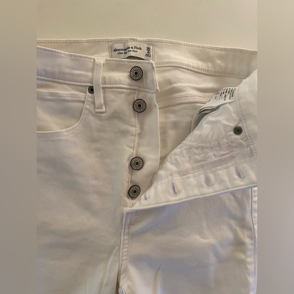 Abercrombie & Fitch ultra high rise flare white denim stretch size 25 button fly - Picture 5 of 5